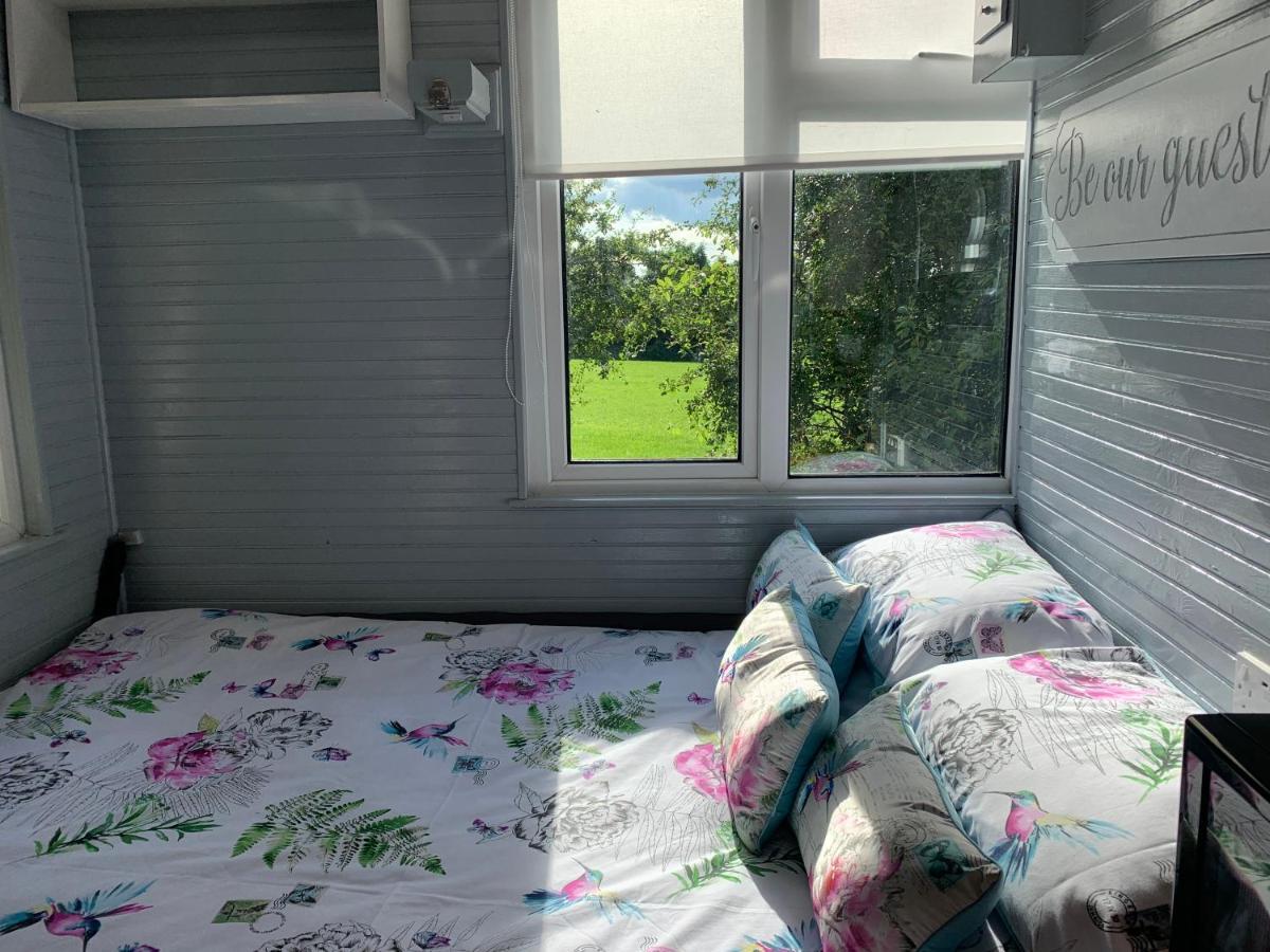 Shepherds Hut Bath Wick  Eksteriør bilde