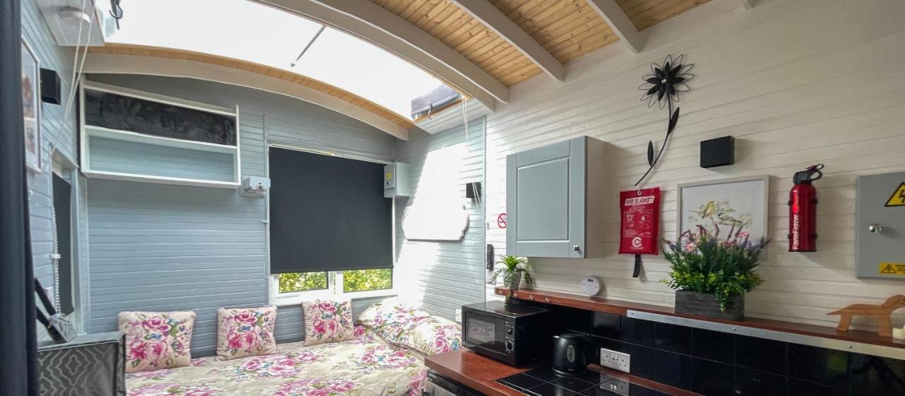 Shepherds Hut Bath Wick  Eksteriør bilde